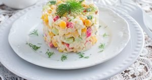 Салат с крабовыми палочками